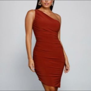 Classic Vibe Runched Midi Dress